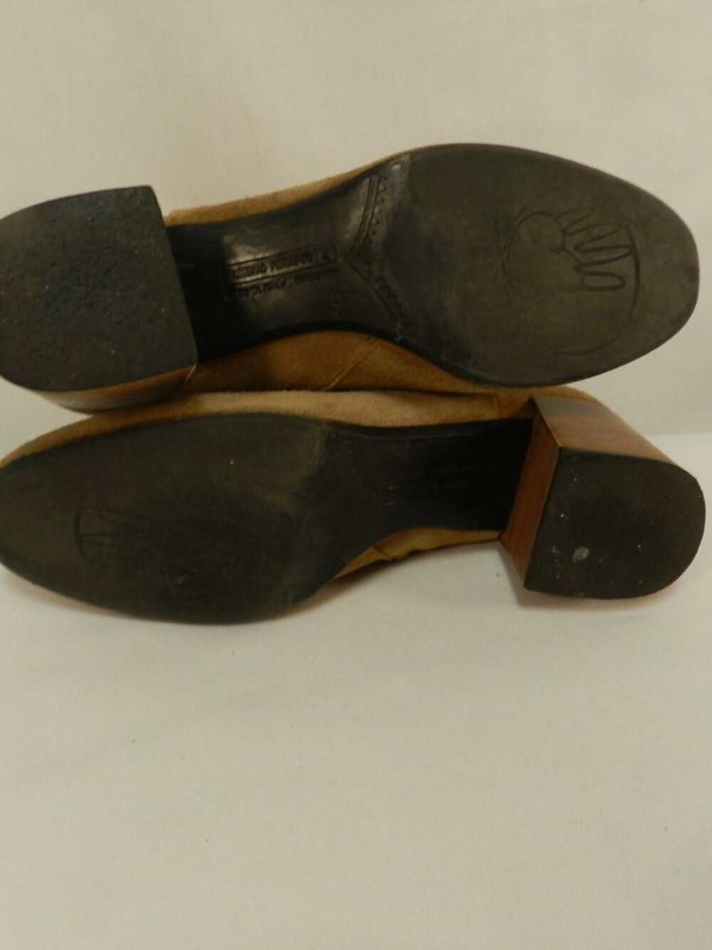 Alberto Fermani suede ankle zip boots booties w/ heel Italy Size Sz 37.5 US 7.5 - Picture 12 of 13
